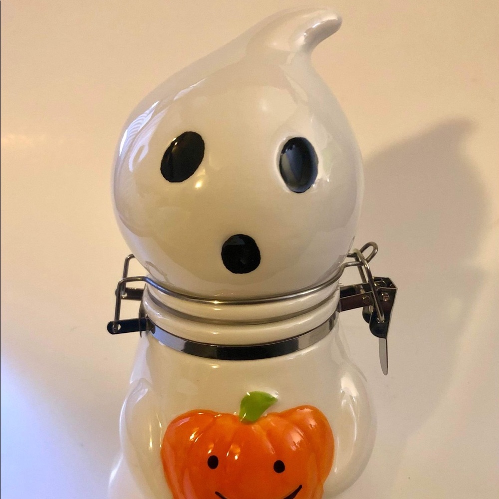 Halloween ghost canister
